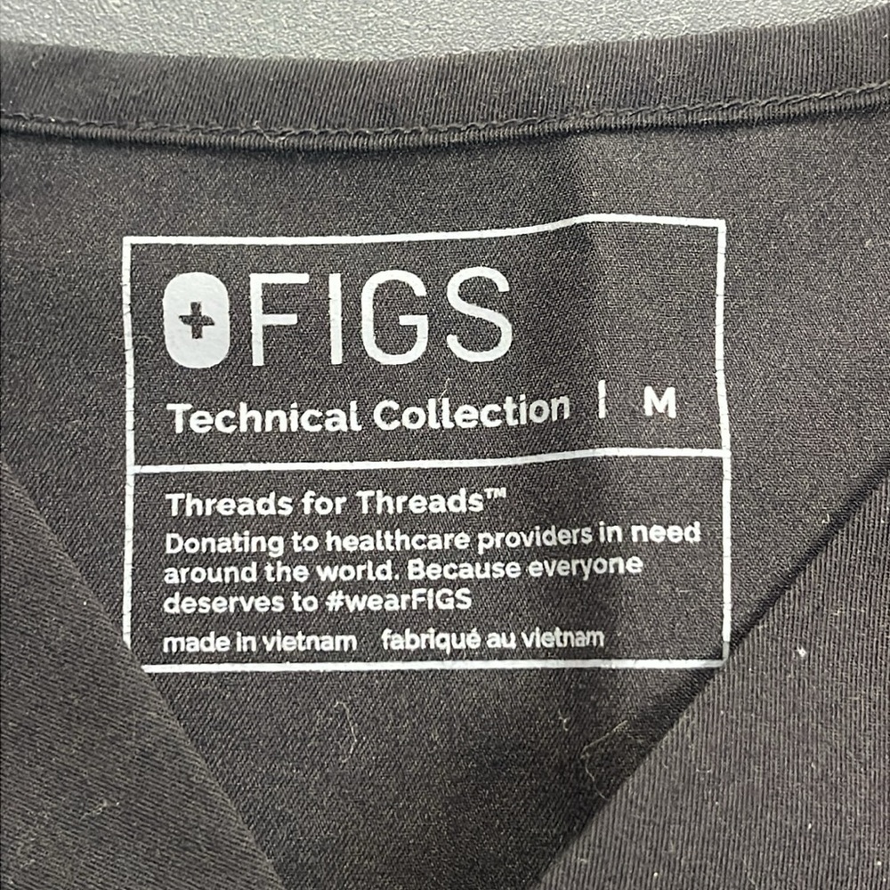 FIGS Men's Leon Black Technical Scrub Top with Pocket Size Medium - Picture 3 of 6